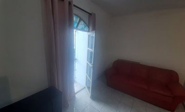 CASA EN RENTA AMUEBLADA Y EQUIPADA EN GUADALUPE, NUEVO LEON, ZONA COL. AZTECA, A 2 MINUTOS DE AV. CONSTITUCION Y MORONES PRIETO, COCHERA AUTOMATIZADA