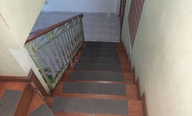 CASA EN RENTA AMUEBLADA Y EQUIPADA EN GUADALUPE, NUEVO LEON, ZONA COL. AZTECA, A 2 MINUTOS DE AV. CONSTITUCION Y MORONES PRIETO, COCHERA AUTOMATIZADA