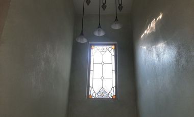 CASA EN RENTA AMUEBLADA Y EQUIPADA EN GUADALUPE, NUEVO LEON, ZONA COL. AZTECA, A 2 MINUTOS DE AV. CONSTITUCION Y MORONES PRIETO, COCHERA AUTOMATIZADA