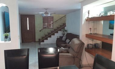 CASA EN RENTA AMUEBLADA Y EQUIPADA EN GUADALUPE, NUEVO LEON, ZONA COL. AZTECA, A 2 MINUTOS DE AV. CONSTITUCION Y MORONES PRIETO, COCHERA AUTOMATIZADA