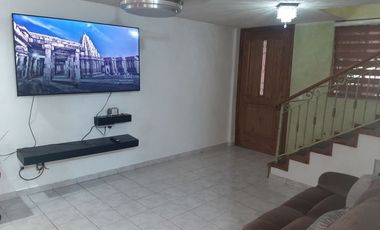 CASA EN RENTA AMUEBLADA Y EQUIPADA EN GUADALUPE, NUEVO LEON, ZONA COL. AZTECA, A 2 MINUTOS DE AV. CONSTITUCION Y MORONES PRIETO, COCHERA AUTOMATIZADA