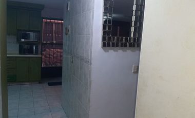 CASA EN RENTA AMUEBLADA Y EQUIPADA EN GUADALUPE, NUEVO LEON, ZONA COL. AZTECA, A 2 MINUTOS DE AV. CONSTITUCION Y MORONES PRIETO, COCHERA AUTOMATIZADA