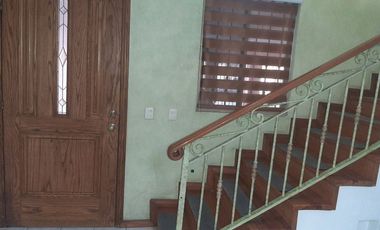 CASA EN RENTA AMUEBLADA Y EQUIPADA EN GUADALUPE, NUEVO LEON, ZONA COL. AZTECA, A 2 MINUTOS DE AV. CONSTITUCION Y MORONES PRIETO, COCHERA AUTOMATIZADA