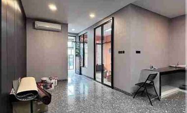 Disewa Rumah Siap Huni di Tebet Barat Jakarta Selatan