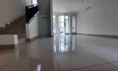 Rumah Amanda tipe 9 premium dengan kamar tidur 4+1  hadap Utara