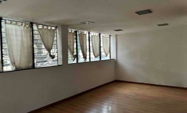 Edificio con 6 departamentos para oficinas/ habitar