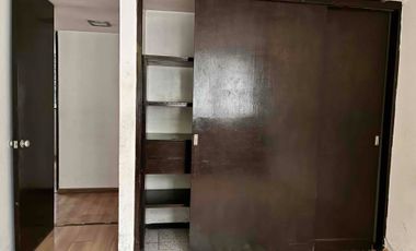 Edificio con 6 departamentos para oficinas/ habitar