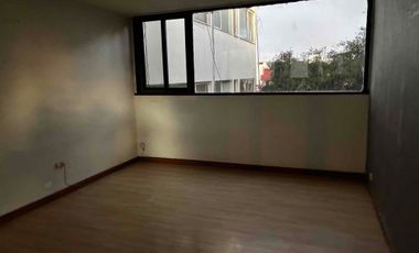 Edificio con 6 departamentos para oficinas/ habitar