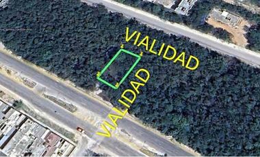 terreno en renta Playa del Carmen 340 m2 sobre carretera