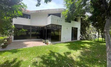 ESPECTACULAR CASA EN VENRA EN EL FRACCIONAMIENTO CAMPESTRE DE GOLF