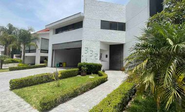 ESPECTACULAR CASA EN VENRA EN EL FRACCIONAMIENTO CAMPESTRE DE GOLF