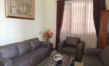 Dijual rumah, SHM ,LT 630m2, LB 378m2 , Full Furnished , water heater, Halaman depan belakang, Gazebo