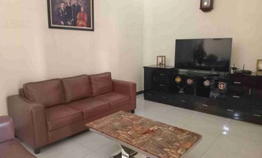 Dijual rumah, SHM ,LT 630m2, LB 378m2 , Full Furnished , water heater, Halaman depan belakang, Gazebo