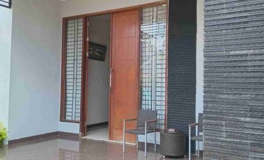 Dijual rumah, SHM ,LT 630m2, LB 378m2 , Full Furnished , water heater, Halaman depan belakang, Gazebo