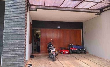 Dijual rumah, SHM ,LT 630m2, LB 378m2 , Full Furnished , water heater, Halaman depan belakang, Gazebo