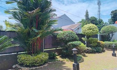 Dijual rumah, SHM ,LT 630m2, LB 378m2 , Full Furnished , water heater, Halaman depan belakang, Gazebo