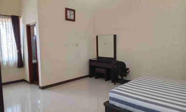 Dijual rumah, SHM ,LT 630m2, LB 378m2 , Full Furnished , water heater, Halaman depan belakang, Gazebo