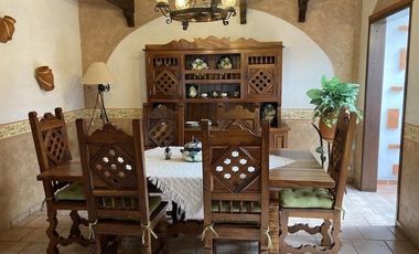 RENTA CASA AMUEBLADA EN EL CENTRO DE TEQUISQUIAPAN, QUERETARO