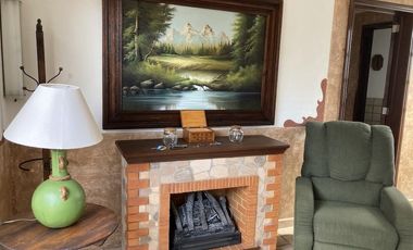 RENTA CASA AMUEBLADA EN EL CENTRO DE TEQUISQUIAPAN, QUERETARO