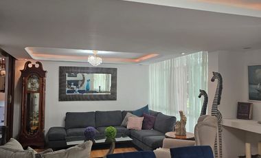 Gran Casa en Loma Larga