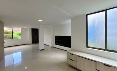 SE VENDE PARTAMENTO EN EL JARDIN DE 87MT2 REMODELADO.