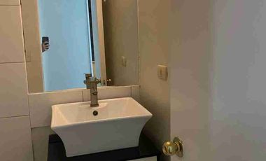 🏙️ Se vende Hermoso departamento en Santiago Centro 🏠 calle Maipú

Ubicado  a pocas cuadras de Metro Línea 5, con excelente conectividad, colegios y comercio cercano. 3D 2B