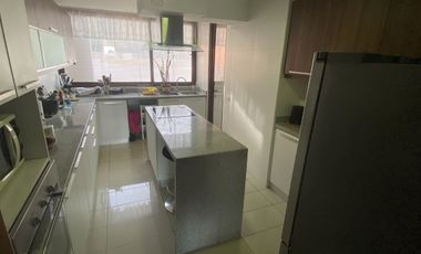 LUJOSO DEPARTAMENTO CON VISTA DESPEJADA