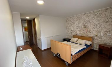 LUJOSO DEPARTAMENTO CON VISTA DESPEJADA