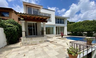 Casa en Venta en Club de Golf los Tabachines, Cuernavaca