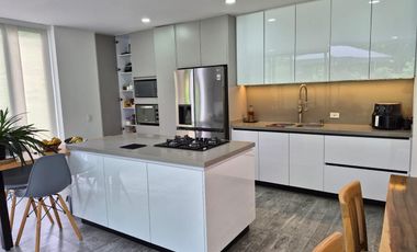 Casa campestre de lujo en EL ROSARIO