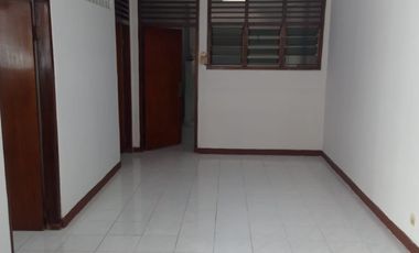 Rumah minimalis siap huni, lingkungan aman nyaman dan bebas banjir, strategis di area Rawamangun JakTim