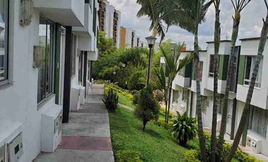 Renta casa en conjunto cerrado