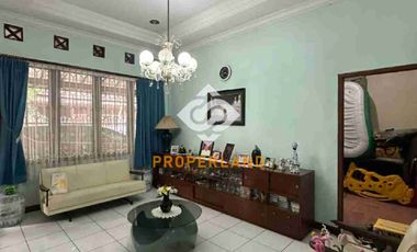 DIJUAL RUMAH LOKASI PREMIUM DEKAT PINTU TOL DALAM KOTA DI TEBET JAKARTA SELATAN