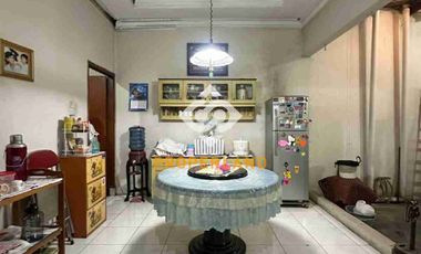 DIJUAL RUMAH LOKASI PREMIUM DEKAT PINTU TOL DALAM KOTA DI TEBET JAKARTA SELATAN