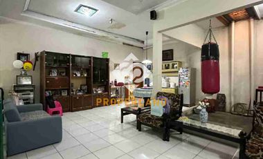 DIJUAL RUMAH LOKASI PREMIUM DEKAT PINTU TOL DALAM KOTA DI TEBET JAKARTA SELATAN