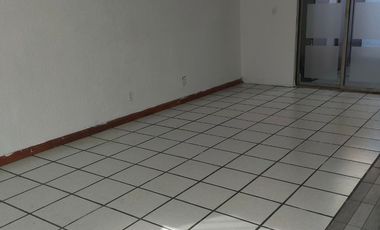 CASA DE UNA PLANTA EN RENTA