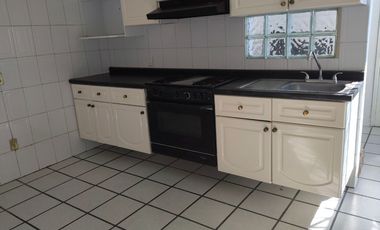 CASA DE UNA PLANTA EN RENTA