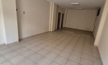 Local Comercial en Alquiler en Ciudadela Simón Bolívar, 1 Baño, Norte de Guayaquil.