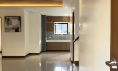 Single-Detached Houses and Lots in Alabang