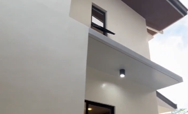 Single-Detached Houses and Lots in Alabang