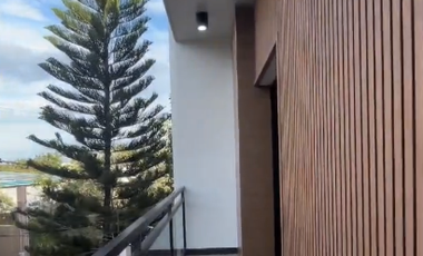 Single-Detached Houses and Lots in Alabang