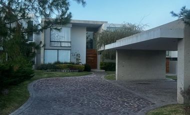 RENTA DE CASA EN EL BOSQUE COWNTRY CLUB CON ALBERCA