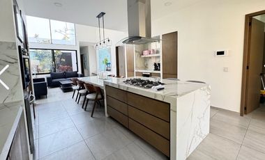 BONITA CASA EN VENTA EN CLUB RESIDENCIAL PARAISO JIUTEPEC