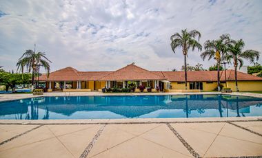 BONITA CASA EN VENTA EN CLUB RESIDENCIAL PARAISO JIUTEPEC