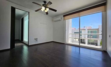 Se vende casa en Fracc Santa Monica