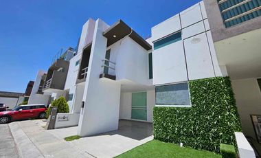 Se vende casa en Fracc Santa Monica