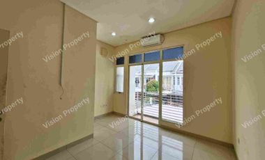 Sewa Rumah di Green Lake City Cluster Amerika semu furnished rapi