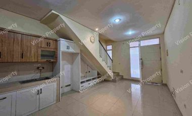 Sewa Rumah di Green Lake City Cluster Amerika semu furnished rapi