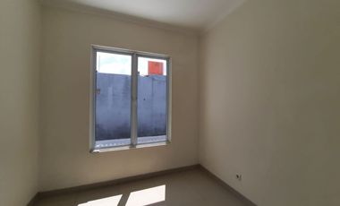 Jual Rumah Super Murah Cluster Laseine, Lokasi Strategis Dekat Pusat Kuliner, Jakarta Garden City, Cakung 030