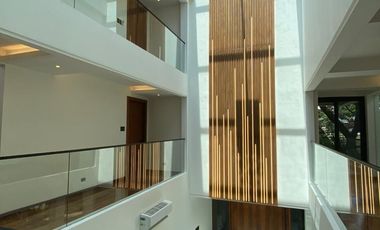 6-br House in Ayala Alabang